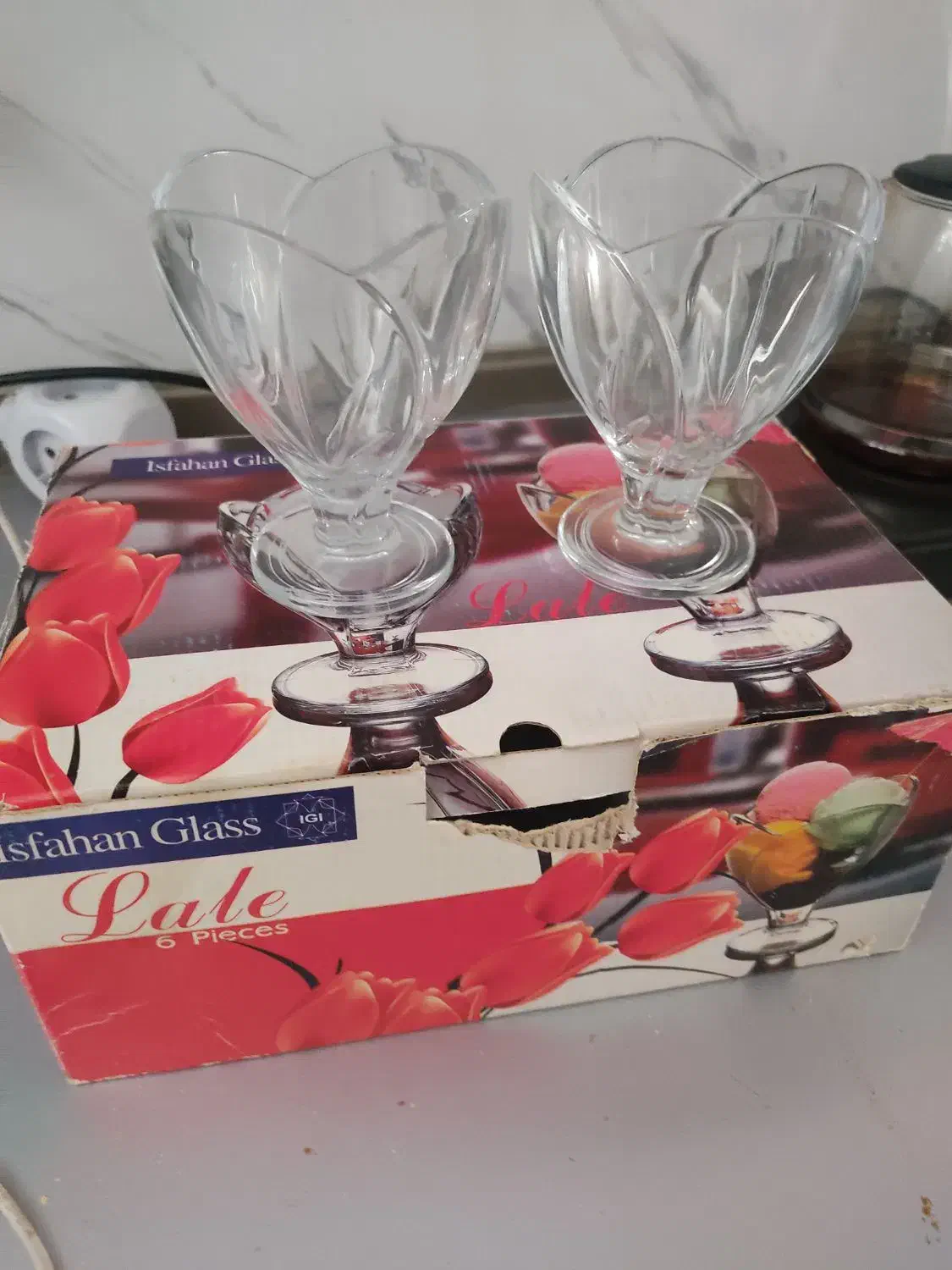 یک دست بستنی خوری و یک جا میوه ای|ظروف سرو و پذیرایی|شاهین‌شهر, طالقانی|دیوار