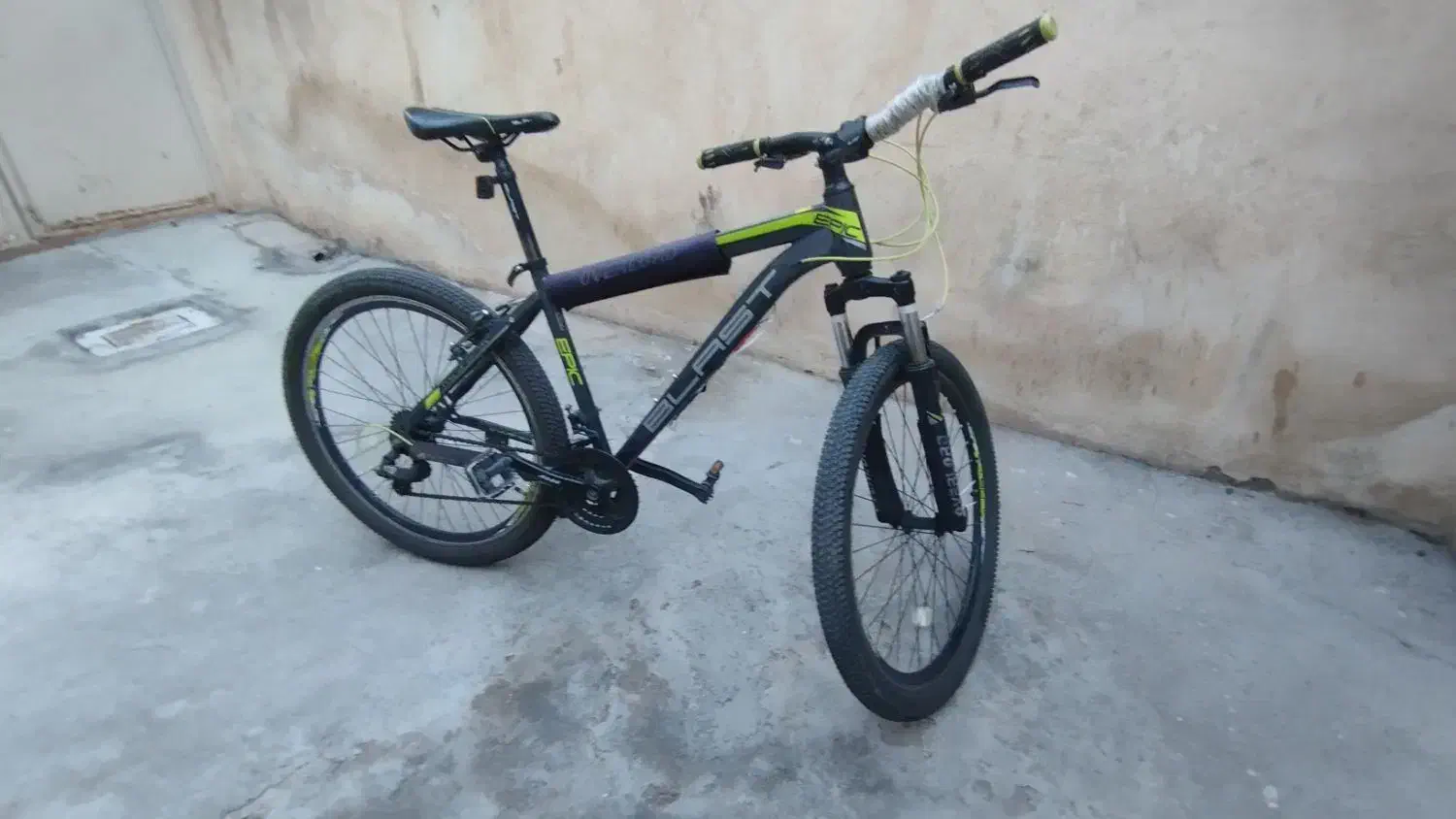 دوچرخه سایز 26|دوچرخه، اسکیت، اسکوتر|میانه, |دیوار