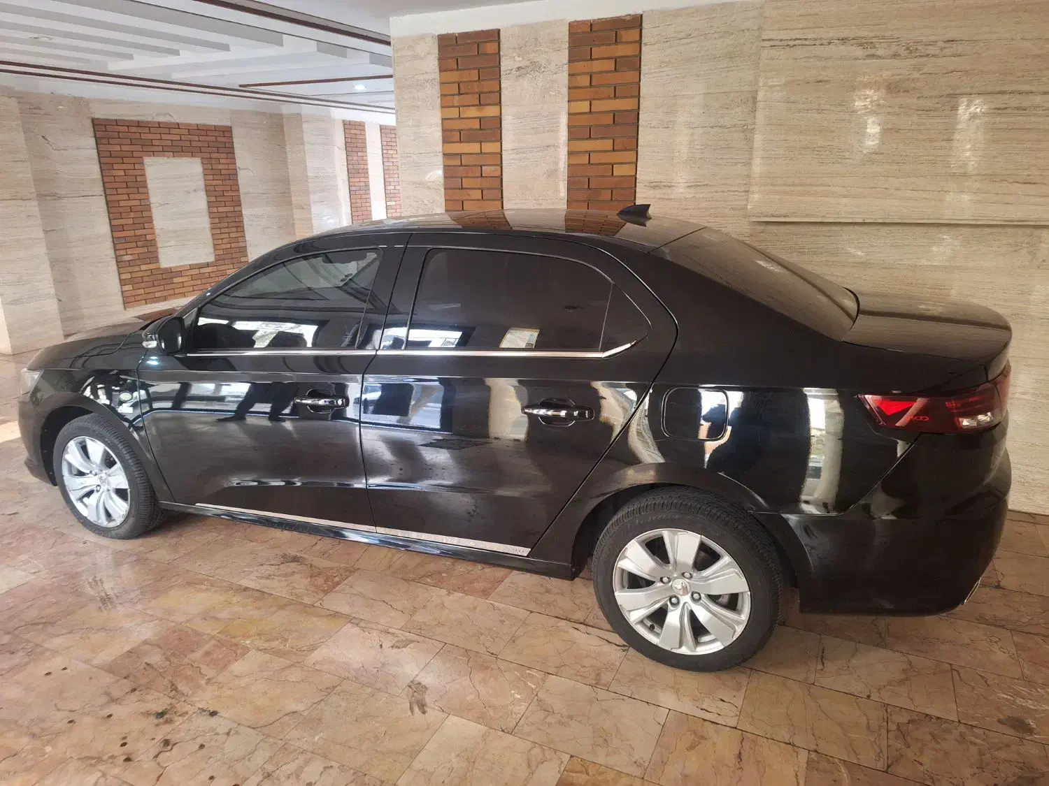 تارا v۴ اتومات مشکی متالیک تمیز در حد نو|خودرو سواری و وانت|تهران, پردیسان|دیوار