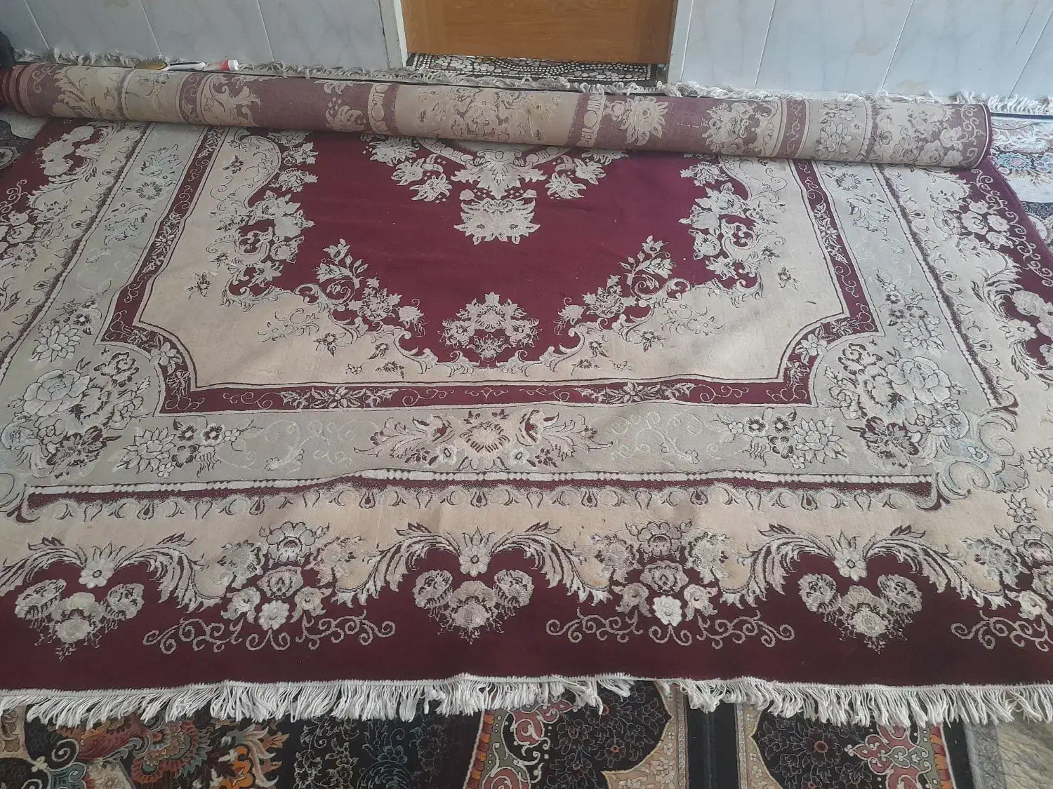 فرش ۱۲متری ۲عددیک شکل|فرش|جهرم, |دیوار