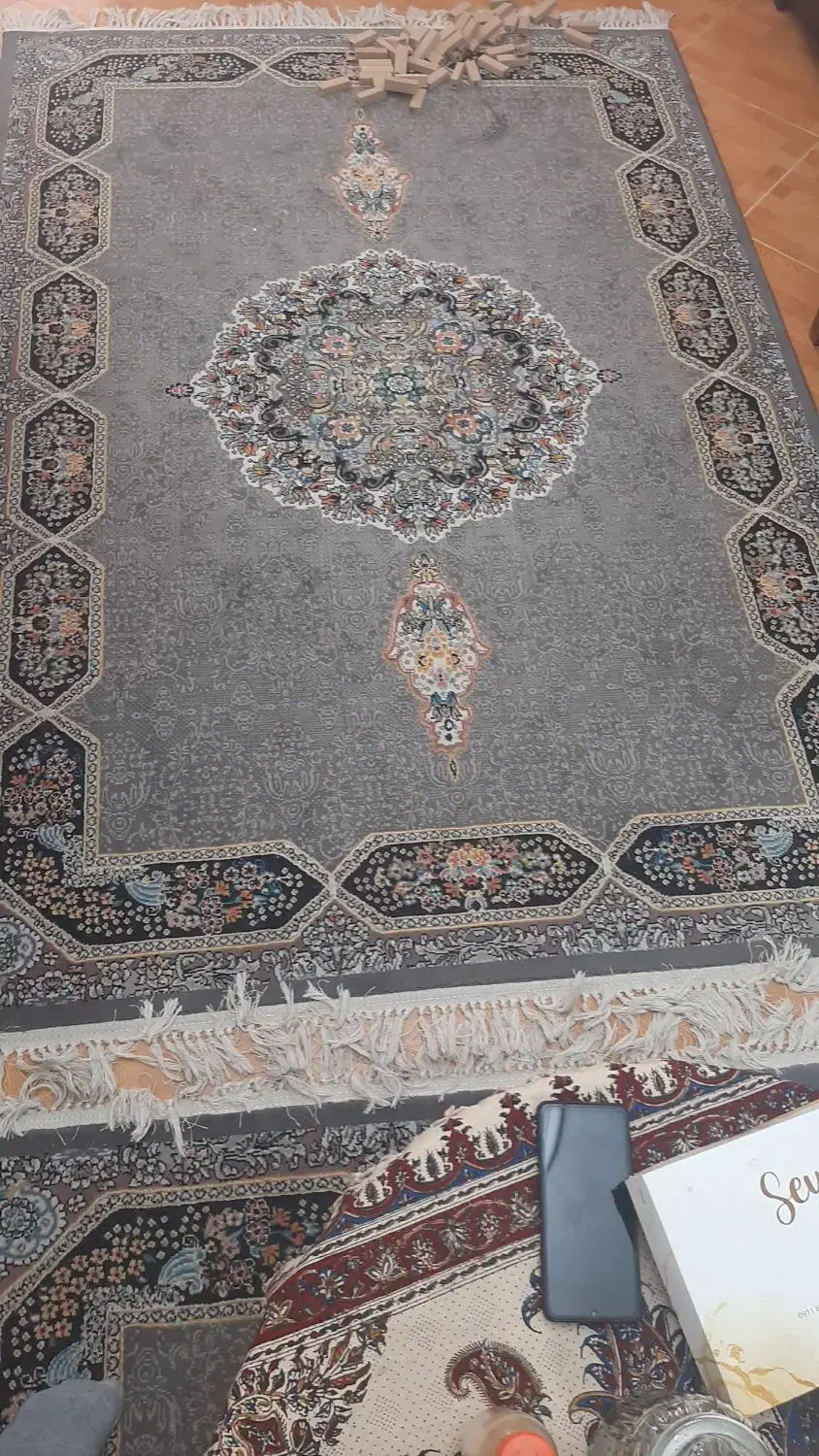 ۵ تا فرش|فرش|رشت, توشیبا|دیوار