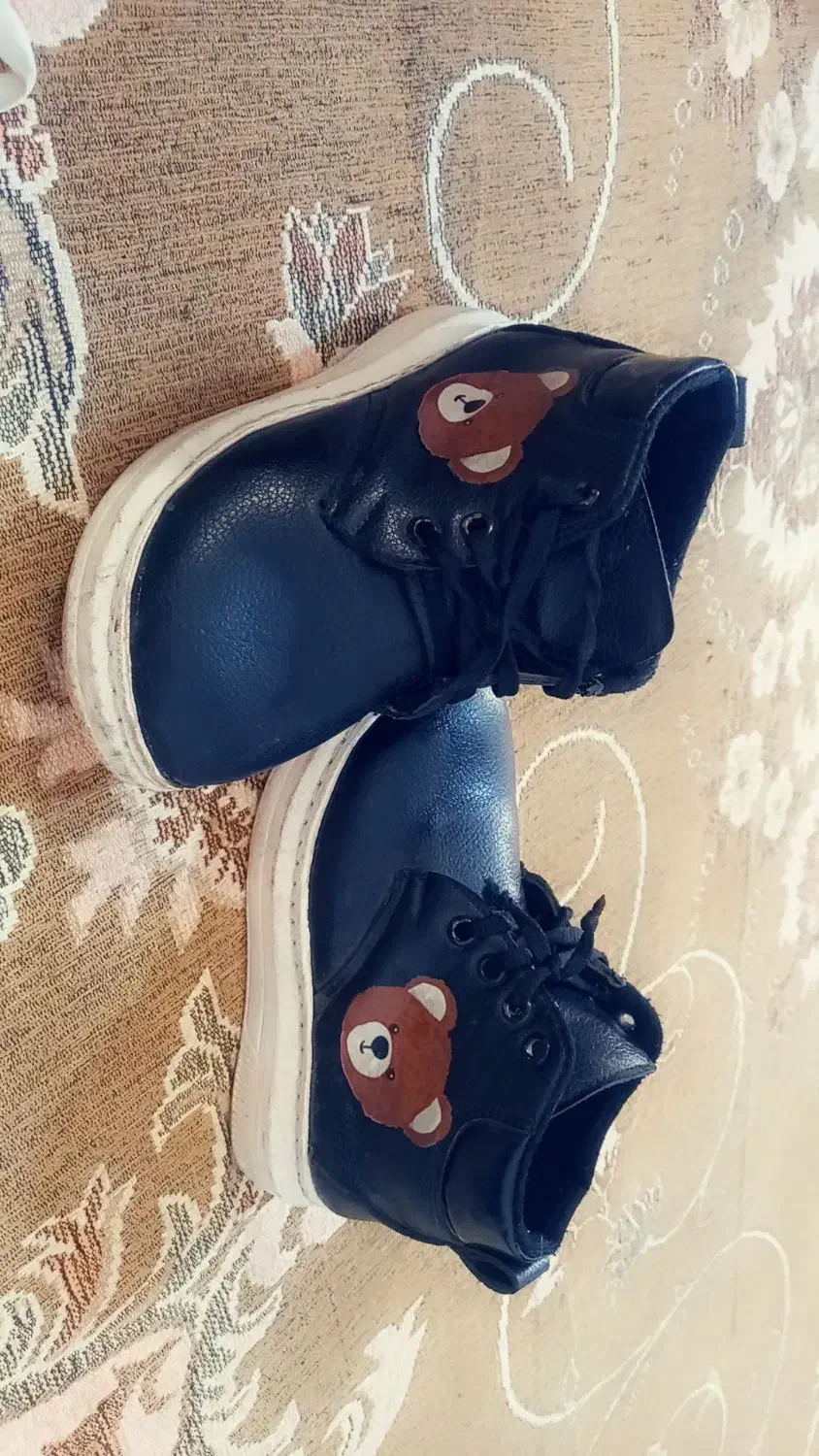 کفش|کیف، کفش، کمربند|گلپایگان, |دیوار