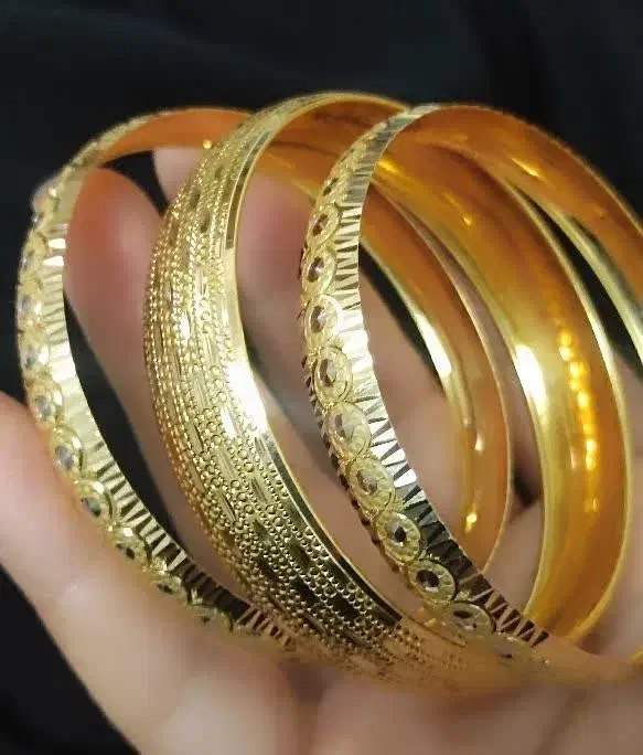 النگو نو  ۲ درصد بالای تابلو|جواهرات|قم, چهل درخت‎|دیوار