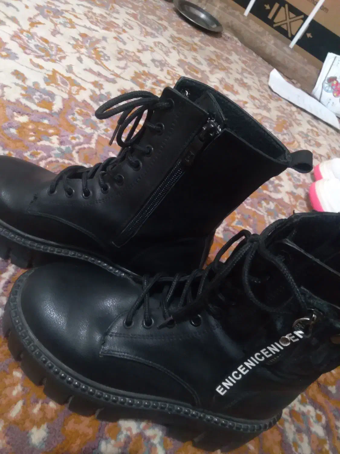 نیم بت مشکی وکفش سفید دخترانه سایز۳۷|کفش و لباس بچه|سوسنگرد, |دیوار