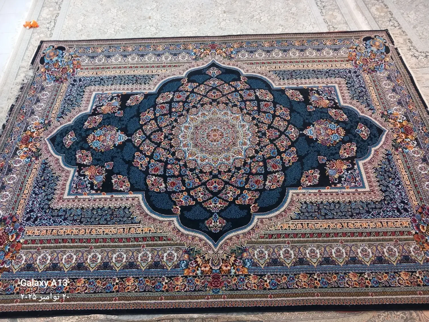 یک جفت فرش ۱۲ متری ۷۰۰ شانه در حد نو|فرش|الیگودرز, |دیوار