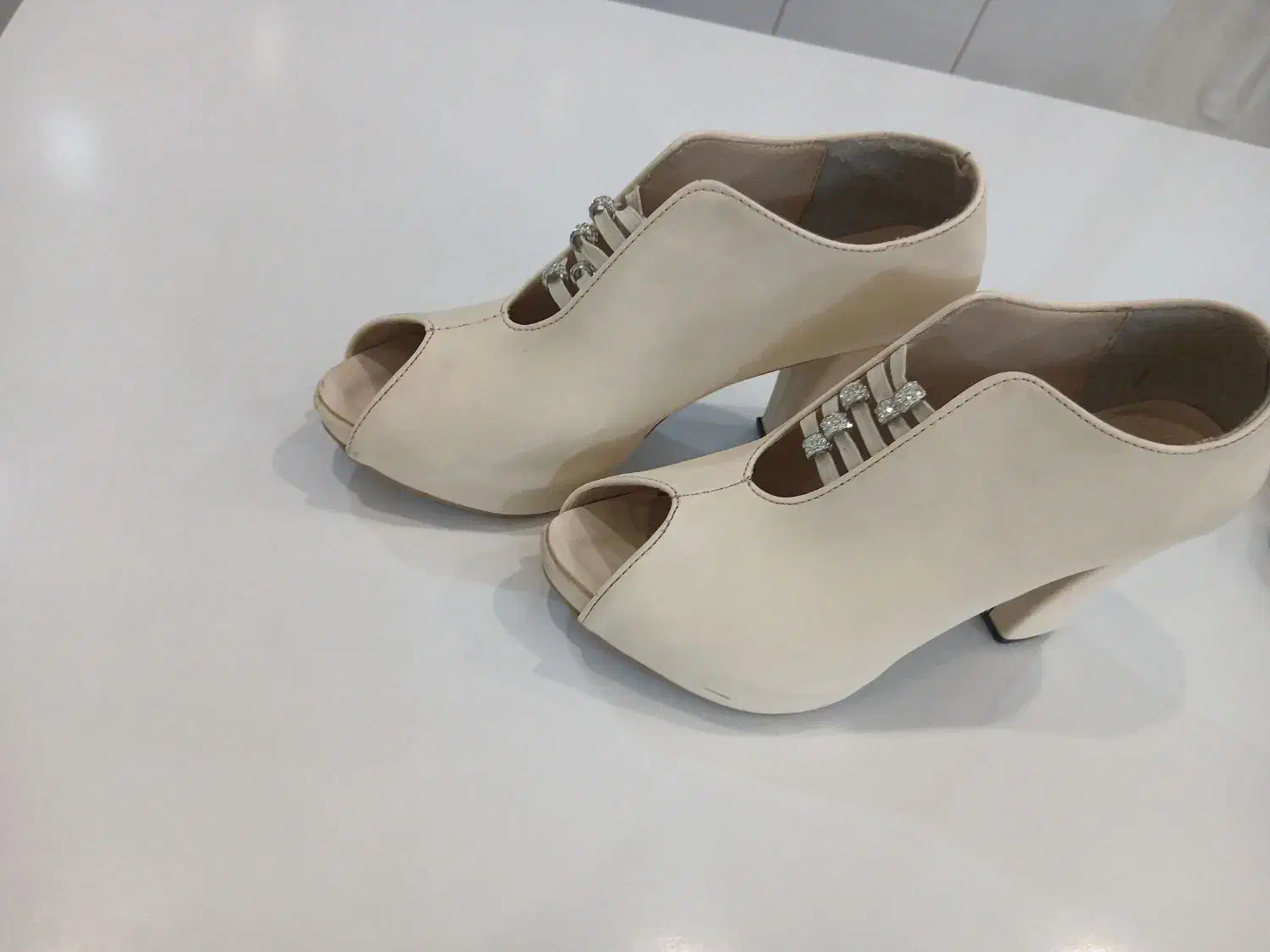 کفش زنانه|کیف، کفش، کمربند|مشهد, باغون آباد|دیوار