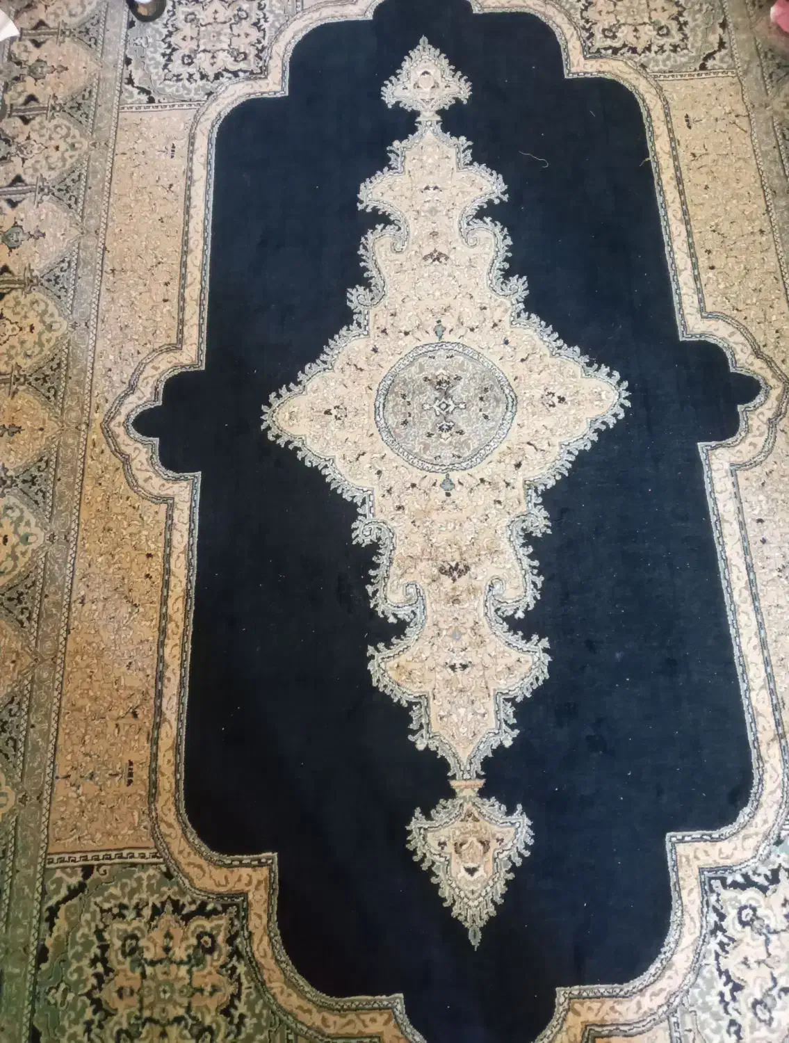 میز تلویزیون ویک تخته فرش ۶متری|میز تلویزیون|اسلامآباد غرب, |دیوار