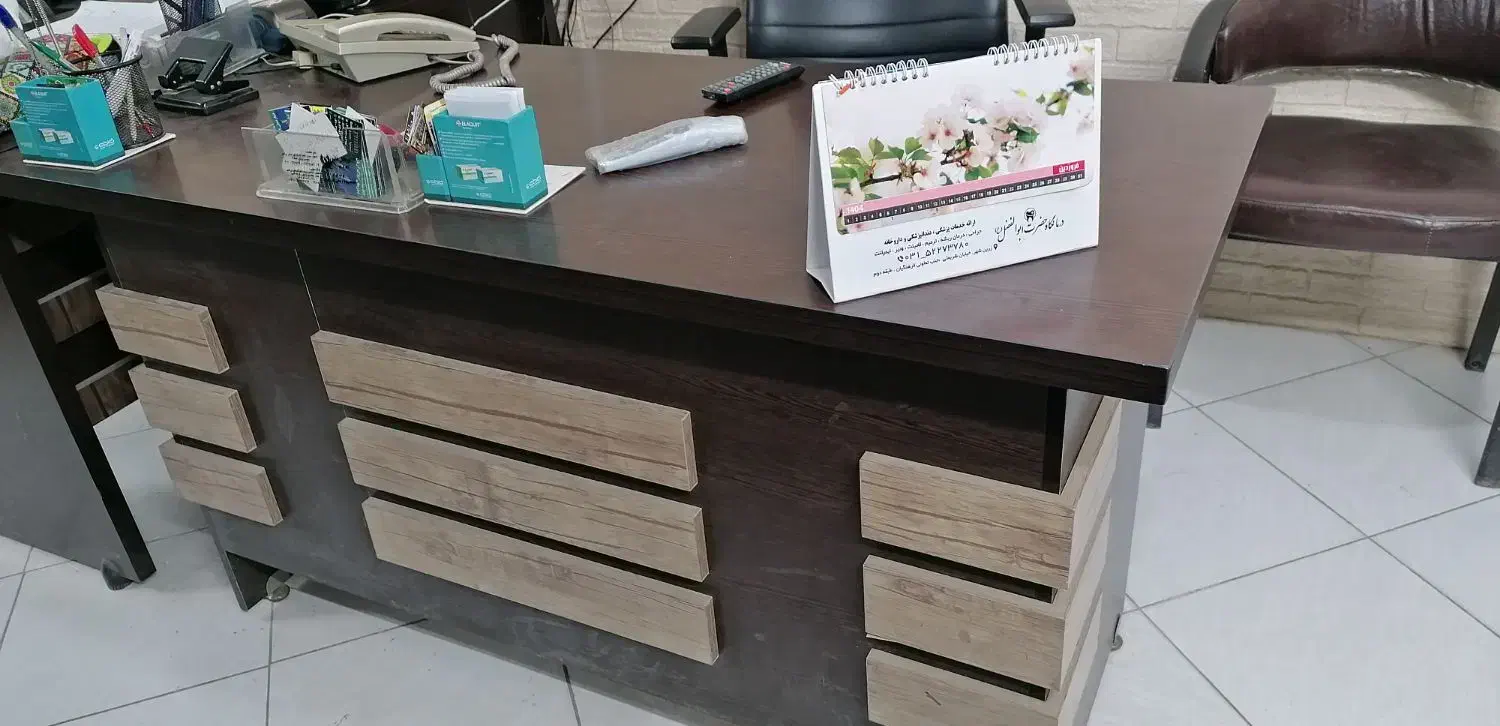فروش لوازم اداری ( میز اداری و صندلی)|مبلمان اداری|اصفهان, کوی ولی عصر|دیوار