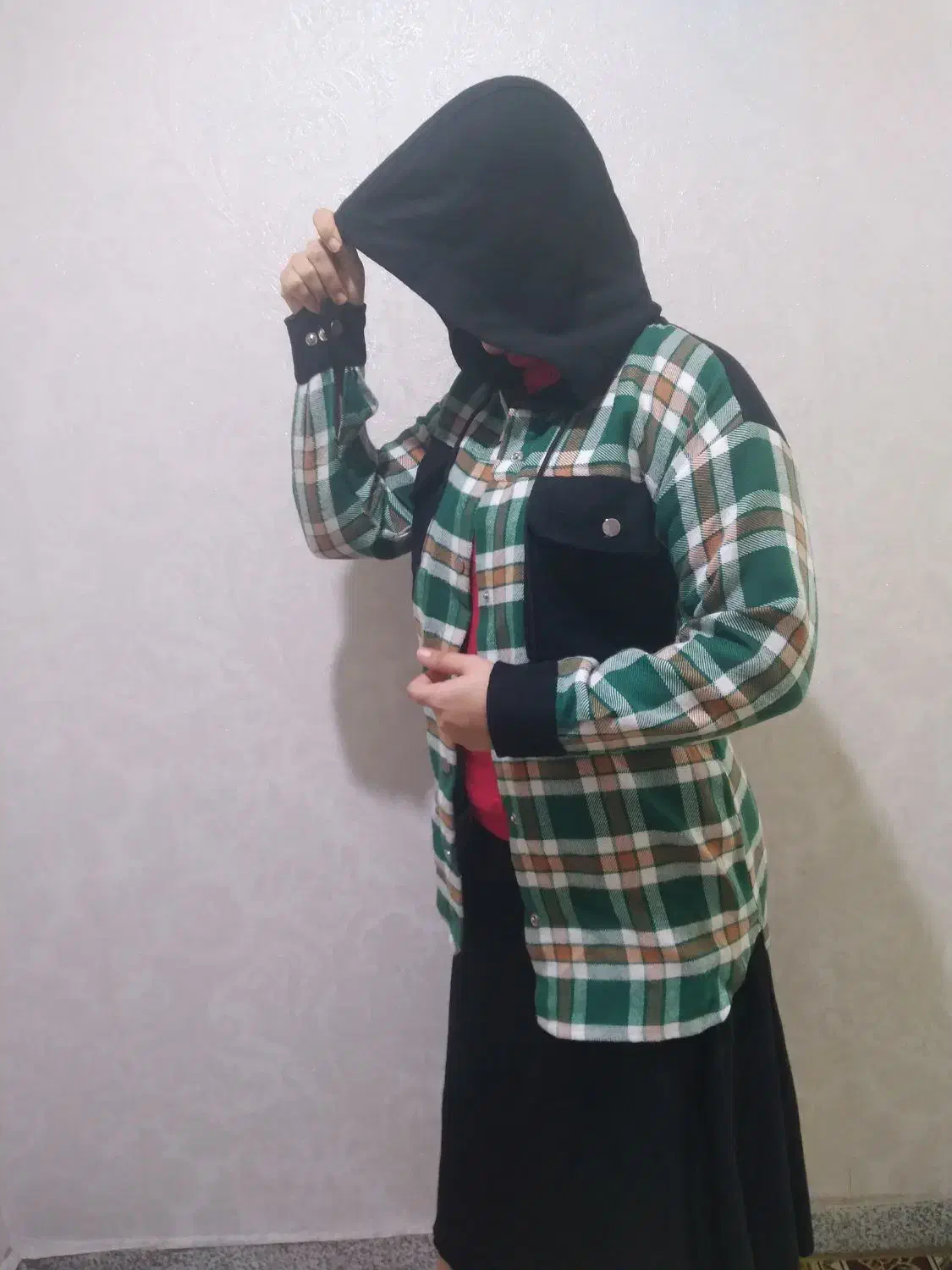 مانتو|لباس|رشت, گلزاران|دیوار