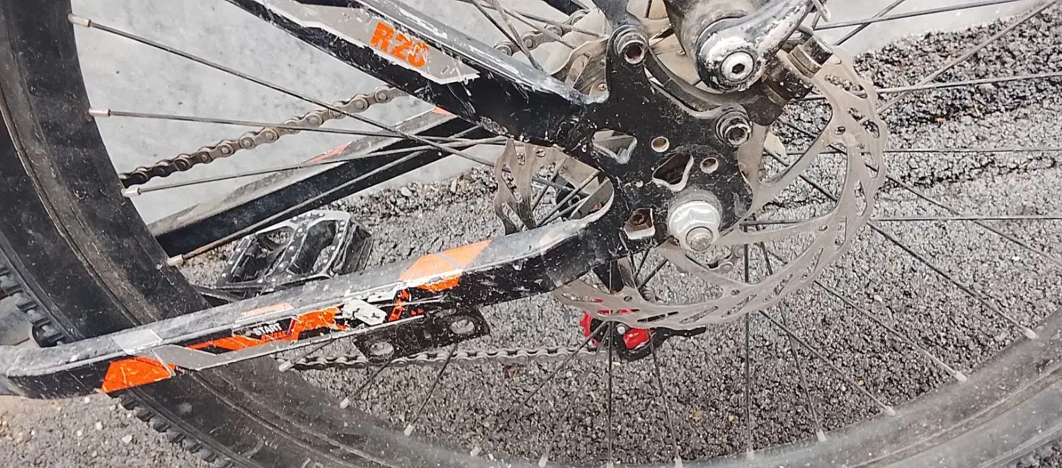 چرخ|دوچرخه، اسکیت، اسکوتر|بوئین و میاندشت, |دیوار