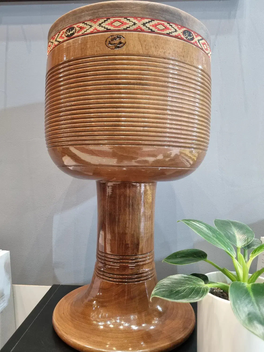 تنبک اصفهان شیرانی دو مهر ER گردو|سازهای سنتی|اردبیل, |دیوار