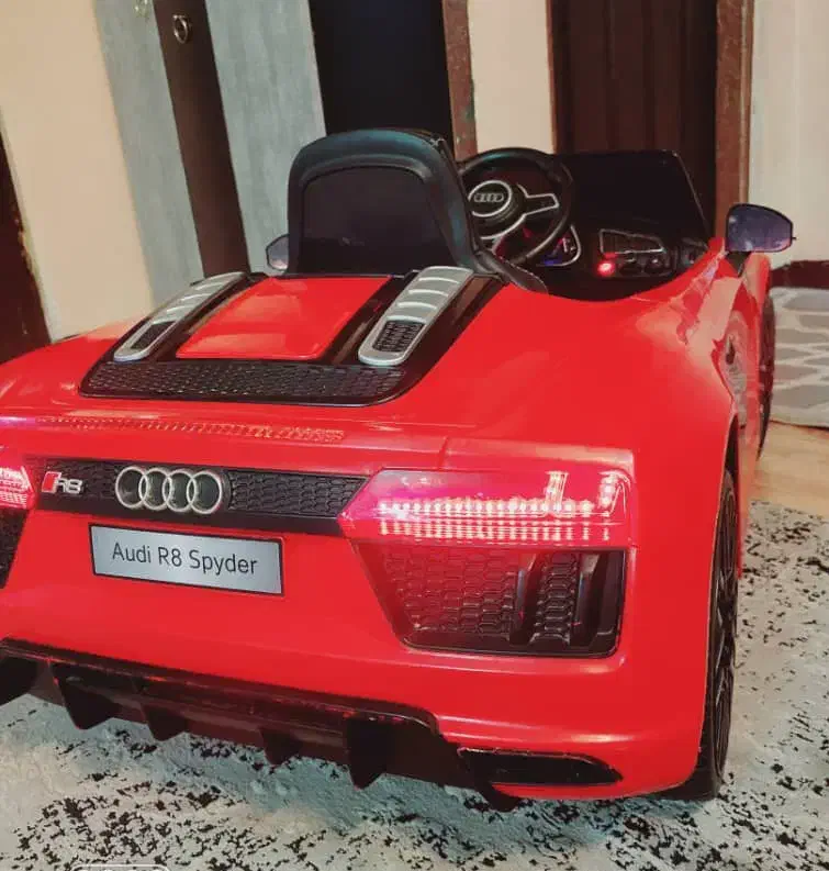 ماشین شارژی در حد نو کنترل دار|اسباببازی بچه|شاهینشهر, شهرک هشت بهشت|دیوار