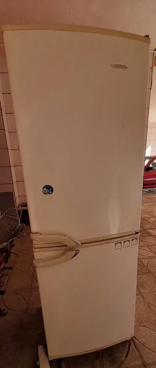 یخچال|یخچال و فریزر|شاهین‌شهر, اقبال لاهوری|دیوار