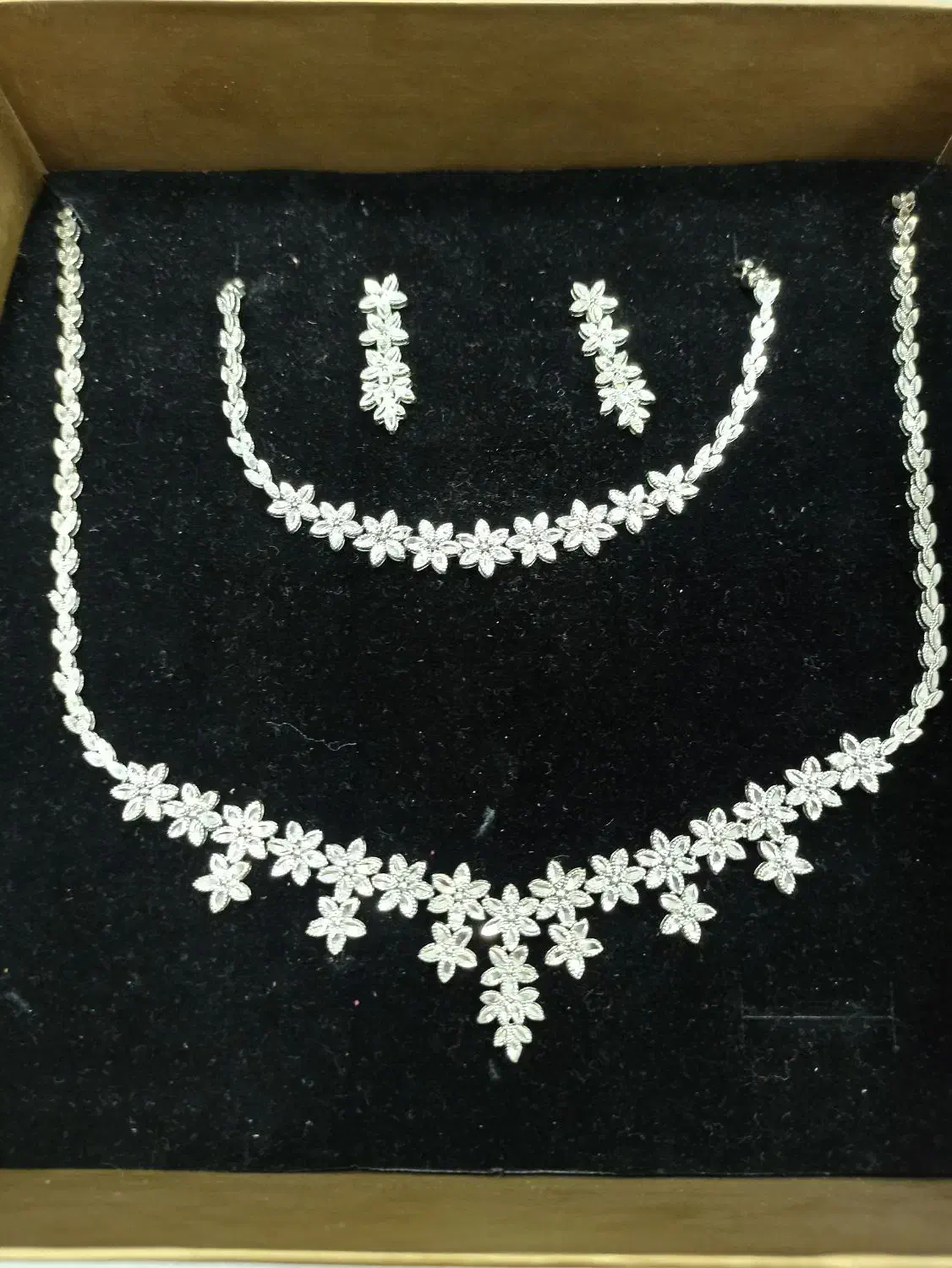 فروش سرویس نقره دسته دوم تمیز|جواهرات|نجف‌آباد, بازار|دیوار