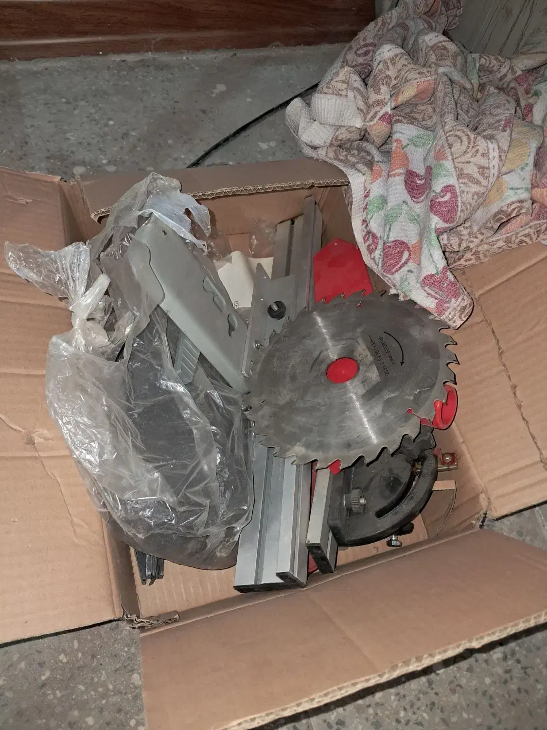 اره میز دار|ابزارآلات|اصفهان, خوراسگان|دیوار