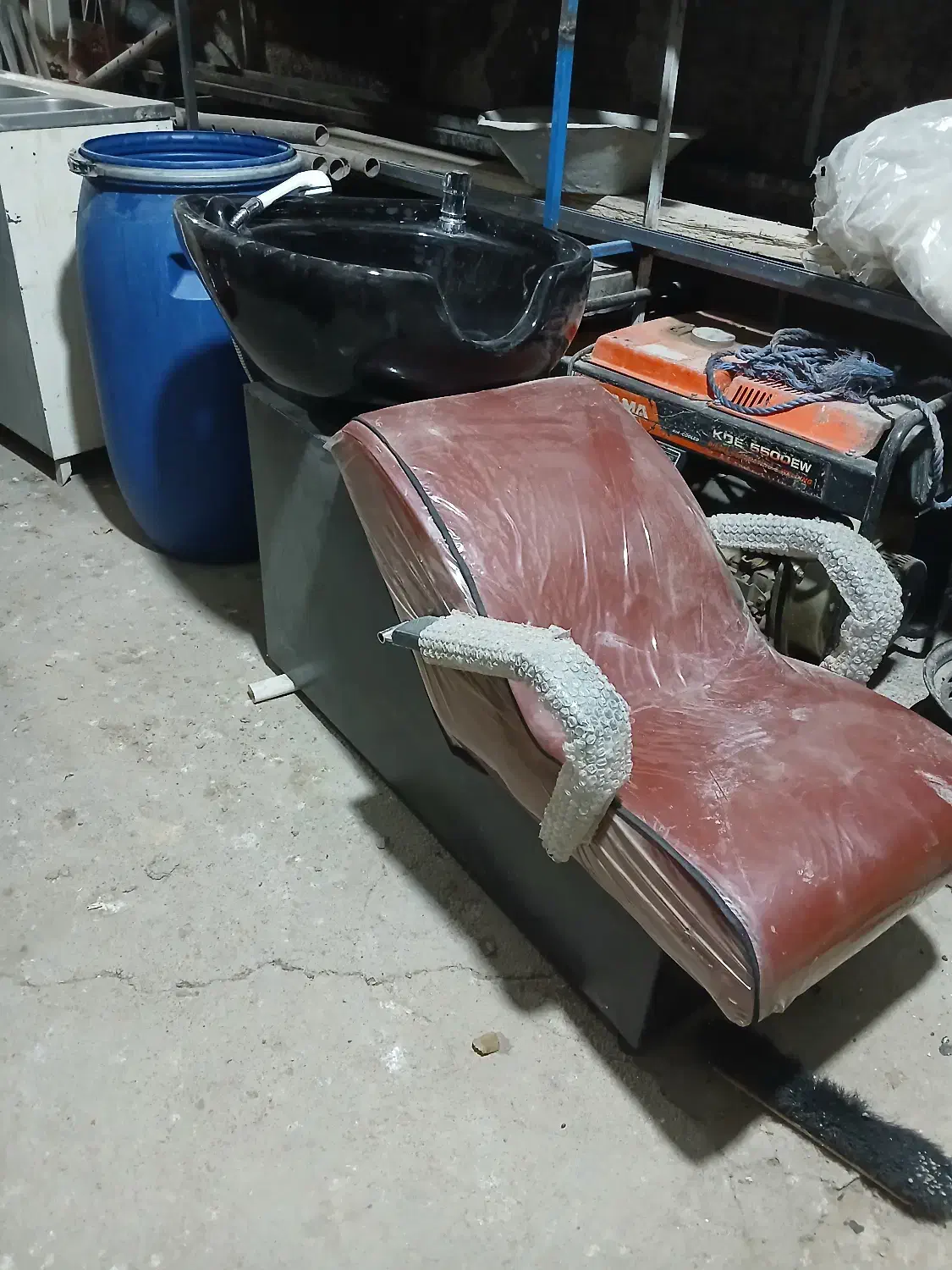 صندلی سرشور نو و صندلی اصلاح|آرایشگاه و سالنهای زیبایی|ماهدشت, |دیوار