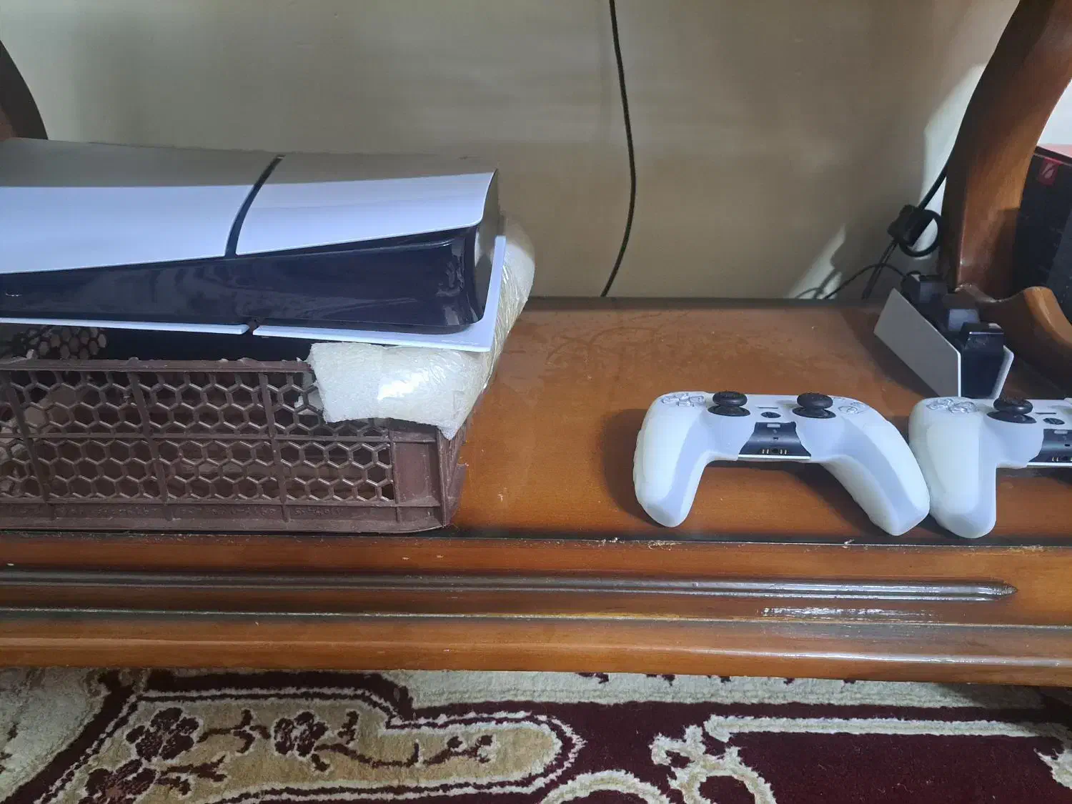 پلی استیشن ۵ اسلیم دیجیتال دو دسته و پایه شارژ|کنسول، بازی ویدئویی و آنلاین|برخوار, |دیوار