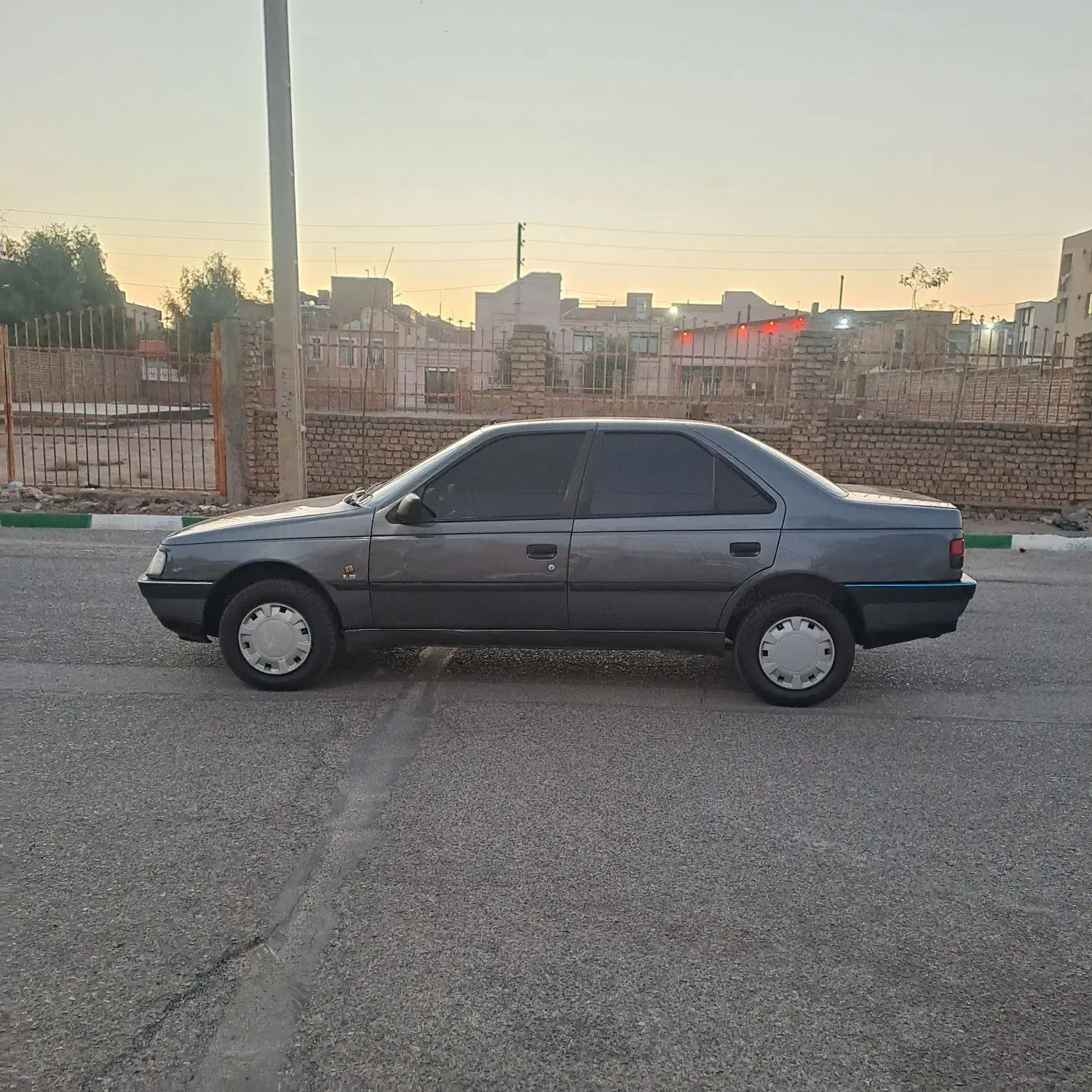 پژو ۴۰۵ مدل ۹۳ داشبورد جدید|خودرو سواری و وانت|ساوه, |دیوار