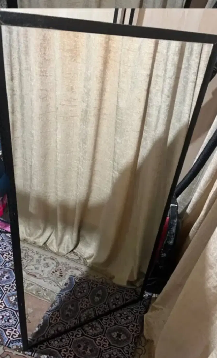 اینه|آینه|اهواز, کوی جواهری|دیوار