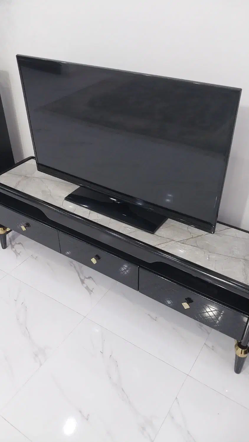 تلویزیون سامسونگ ال ای دی در حد|تلویزیون و پروژکتور|اسلام‌شهر, باغ فیض|دیوار