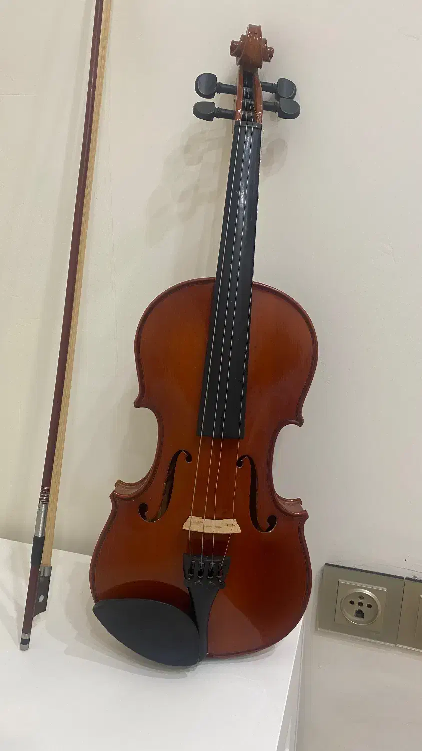 ویالن|ویولن|پردیس, فاز ۸|دیوار