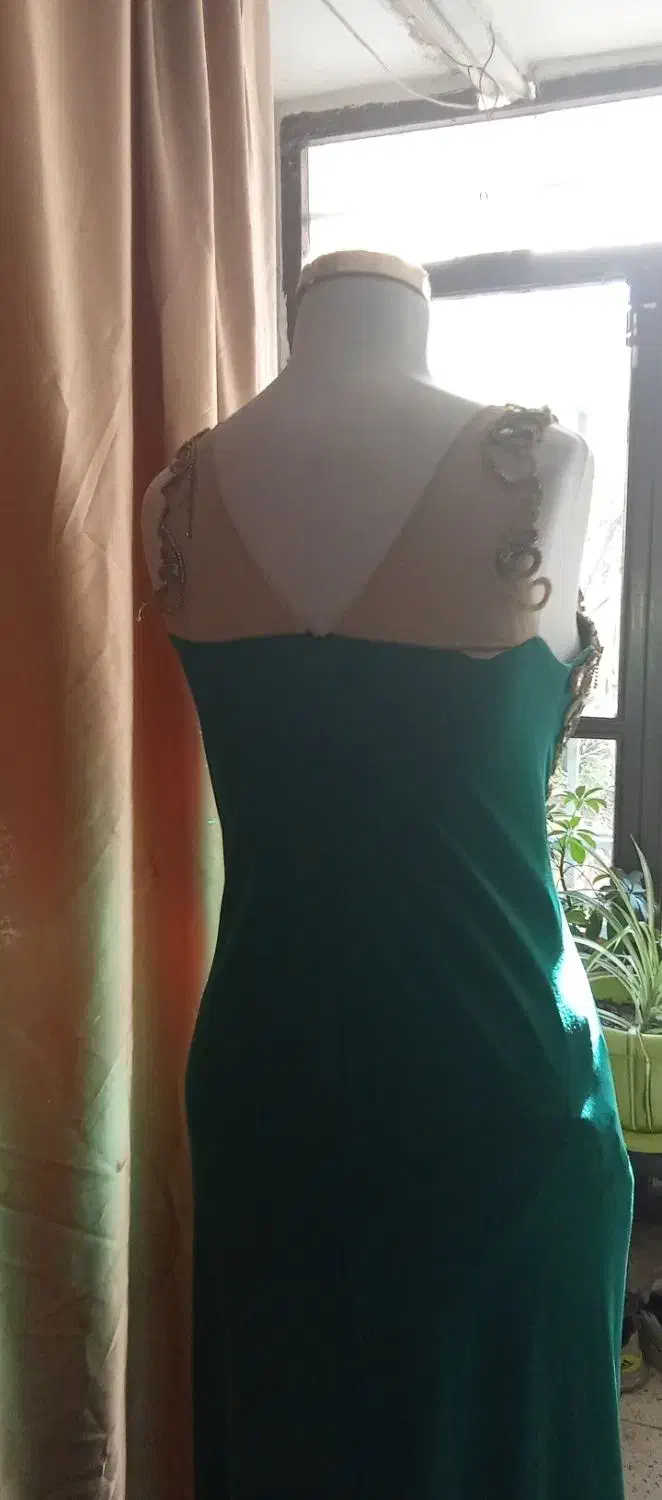 لباس مجلسی|لباس|قزوین, |دیوار