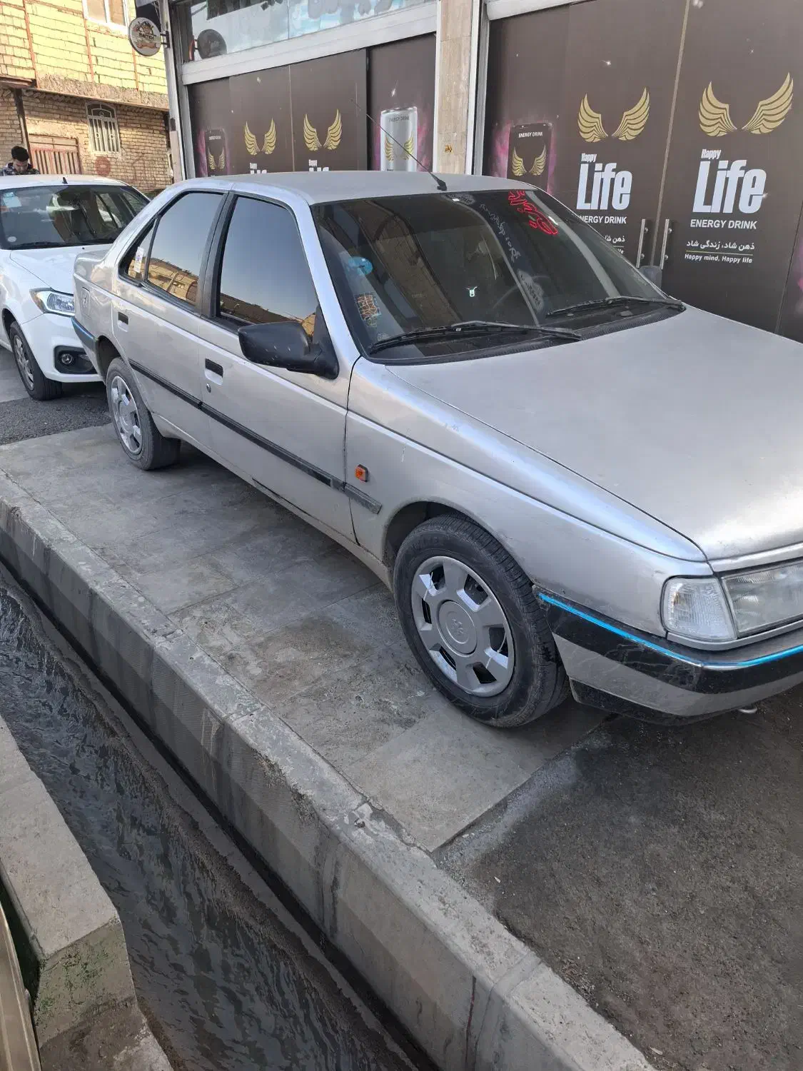 پژو ۴۰۵ مدل ۸۴ بی رنگ|خودرو سواری و وانت|قم, ولیعصر|دیوار