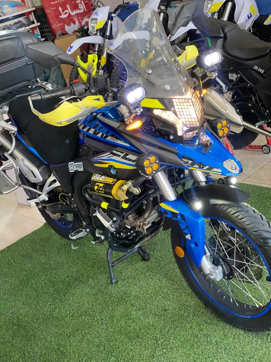 ادونچر ۳۱۰ مدل ۴۰۰|موتورسیکلت|مریوان, |دیوار