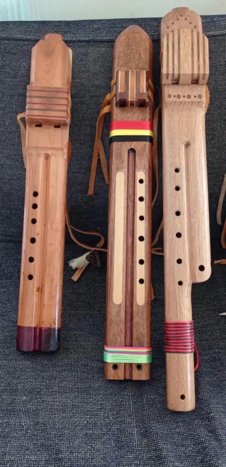 فلوت لاکوتا|سازهای بادی|کرج, فاز ۳ گوهردشت|دیوار