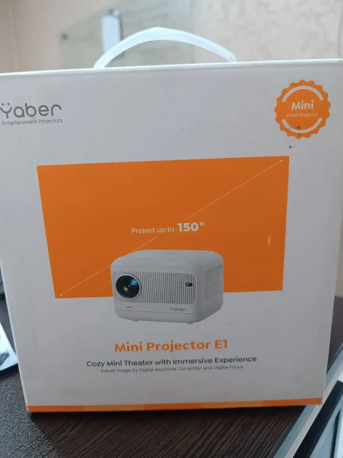 ویدیوپروژکتوریابرE1.کیفیت3D4k&اندازه از۱۰تا۱۰۰اینچ|تلویزیون و پروژکتور|اسدآباد, |دیوار