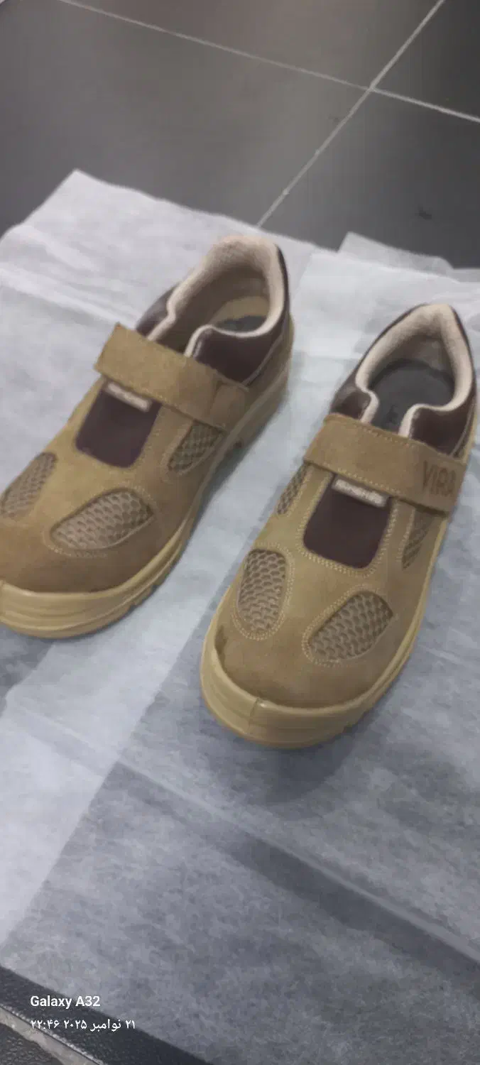 کفش کار ایمنی|کیف، کفش، کمربند|رشت, باهنر|دیوار