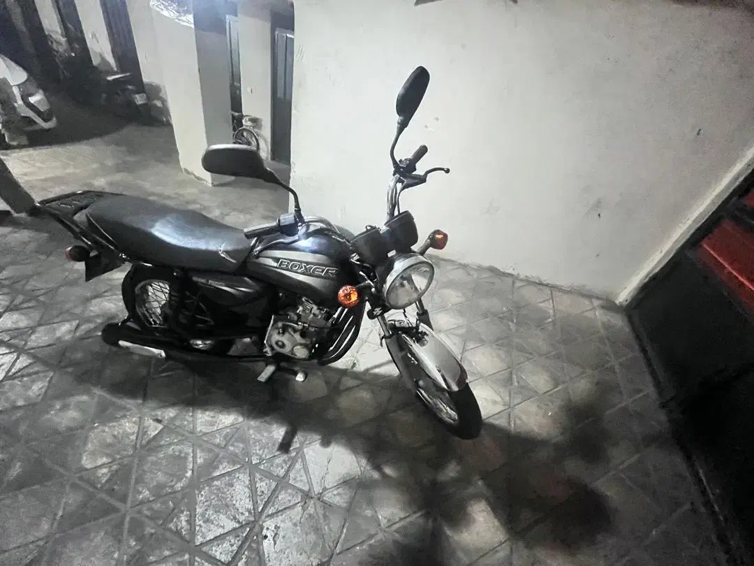 باکسر اصلی هند باجاج مدل ۱۴۰۰|موتورسیکلت|تهران, راه آهن|دیوار