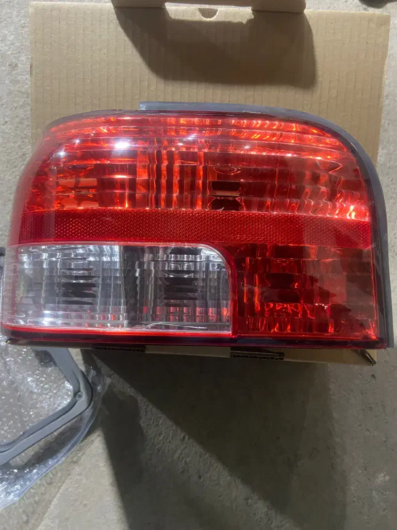 یک جفت چراغ خطر پراید سالم|قطعات یدکی و لوازم جانبی|هشتگرد, هشتگرد قدیم|دیوار