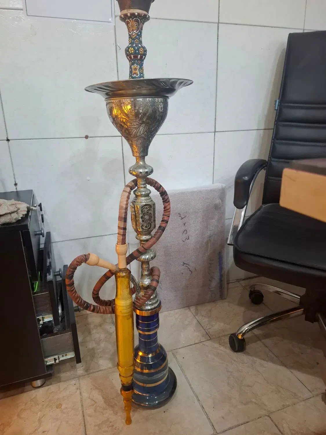 قلیون|کلکسیون و سرگرمی|ری, شهادت|دیوار