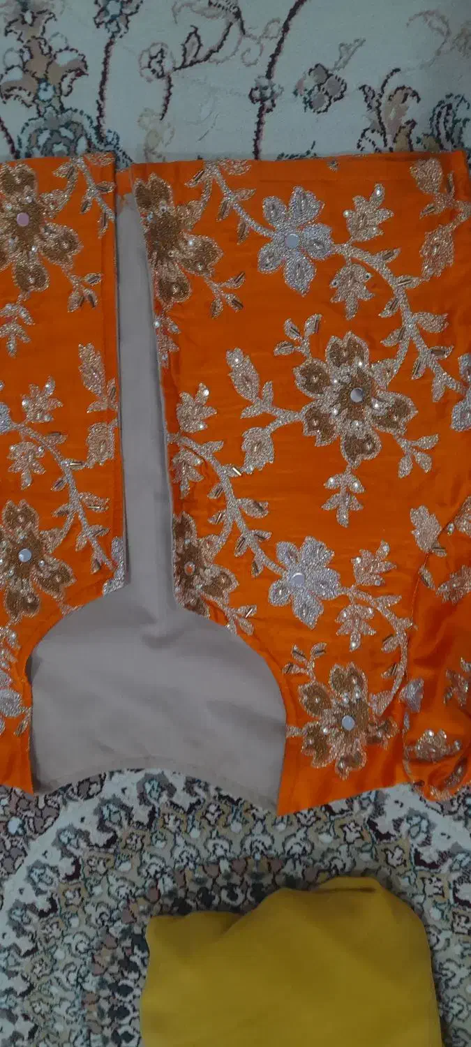 سلطه ساتن سیمدوزی وسخمه طوسی|لباس|مریوان, |دیوار