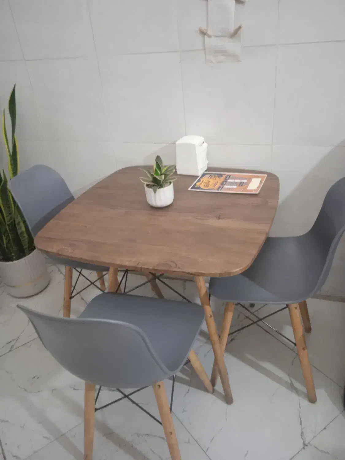 میز و صندلی کافی شاپ و رستوران|کافیشاپ و رستوران|بندر انزلی, ناسیونال|دیوار