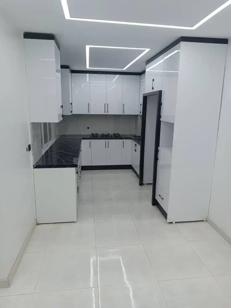 ۵۵متر/غربی ها/فول امکانات/عادل و طاهری