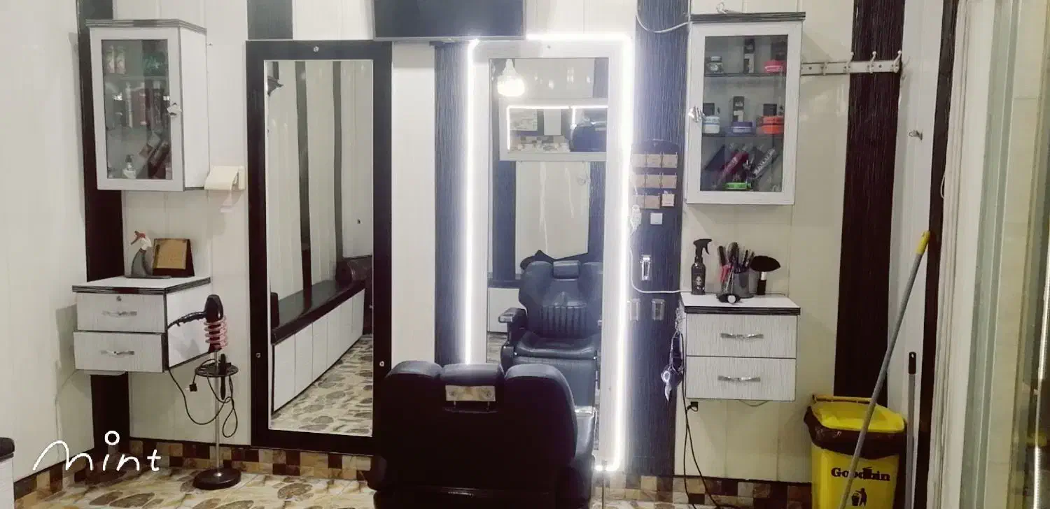 دکوراسیون آرایشگاه مردانه|آرایشگاه و سالن‌های زیبایی|مرودشت, استادیوم‎|دیوار