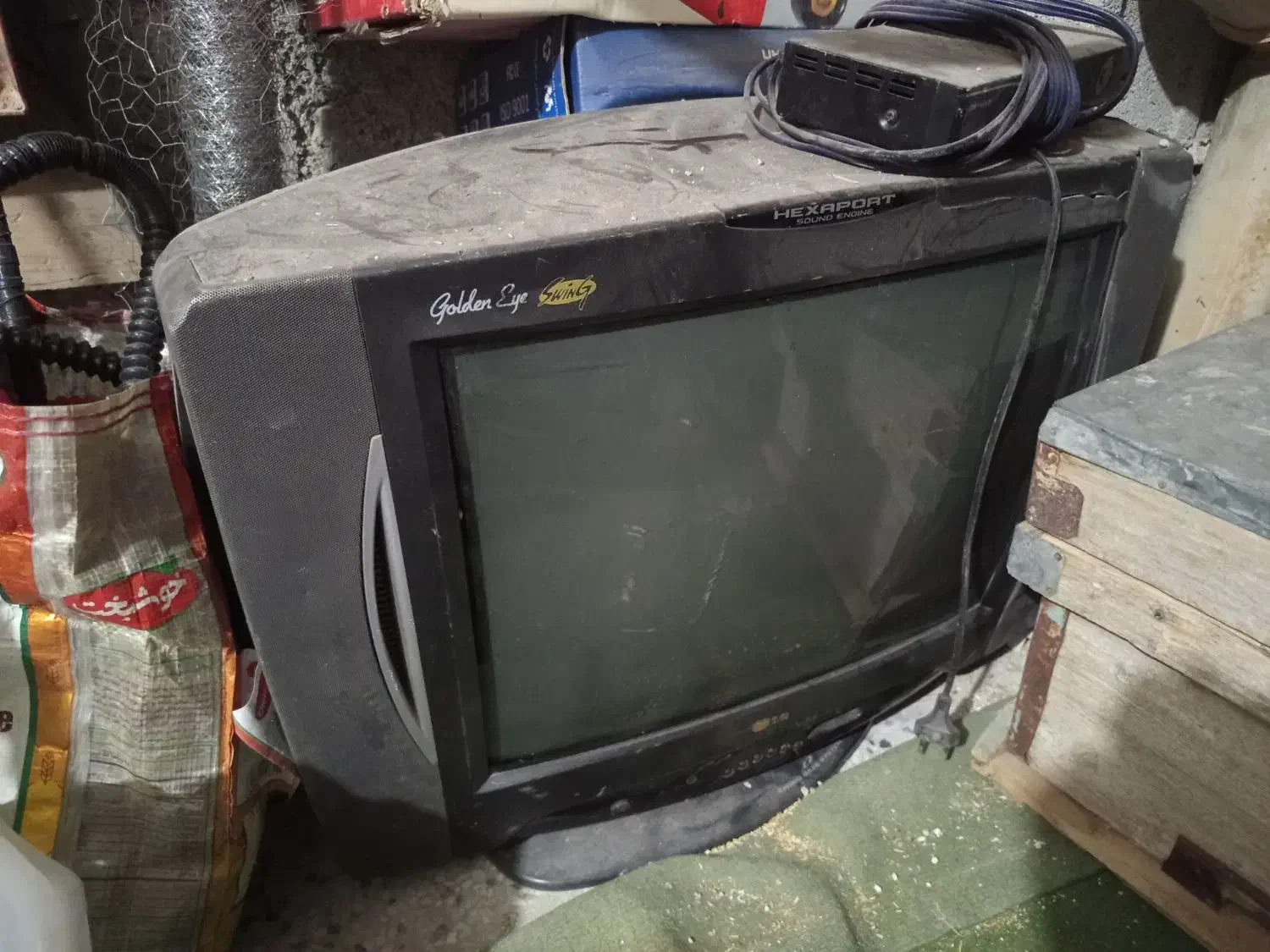 تلویزیون سالم با دستگاه دیجیتال|تلویزیون و پروژکتور|شیراز, شهرک امام حسین|دیوار