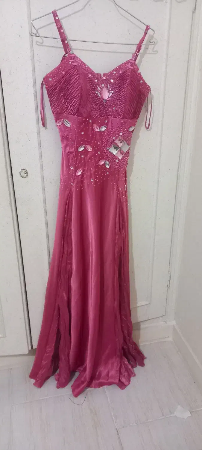 لباس مجلسی|لباس|شاهین‌شهر, مورچه خورت|دیوار