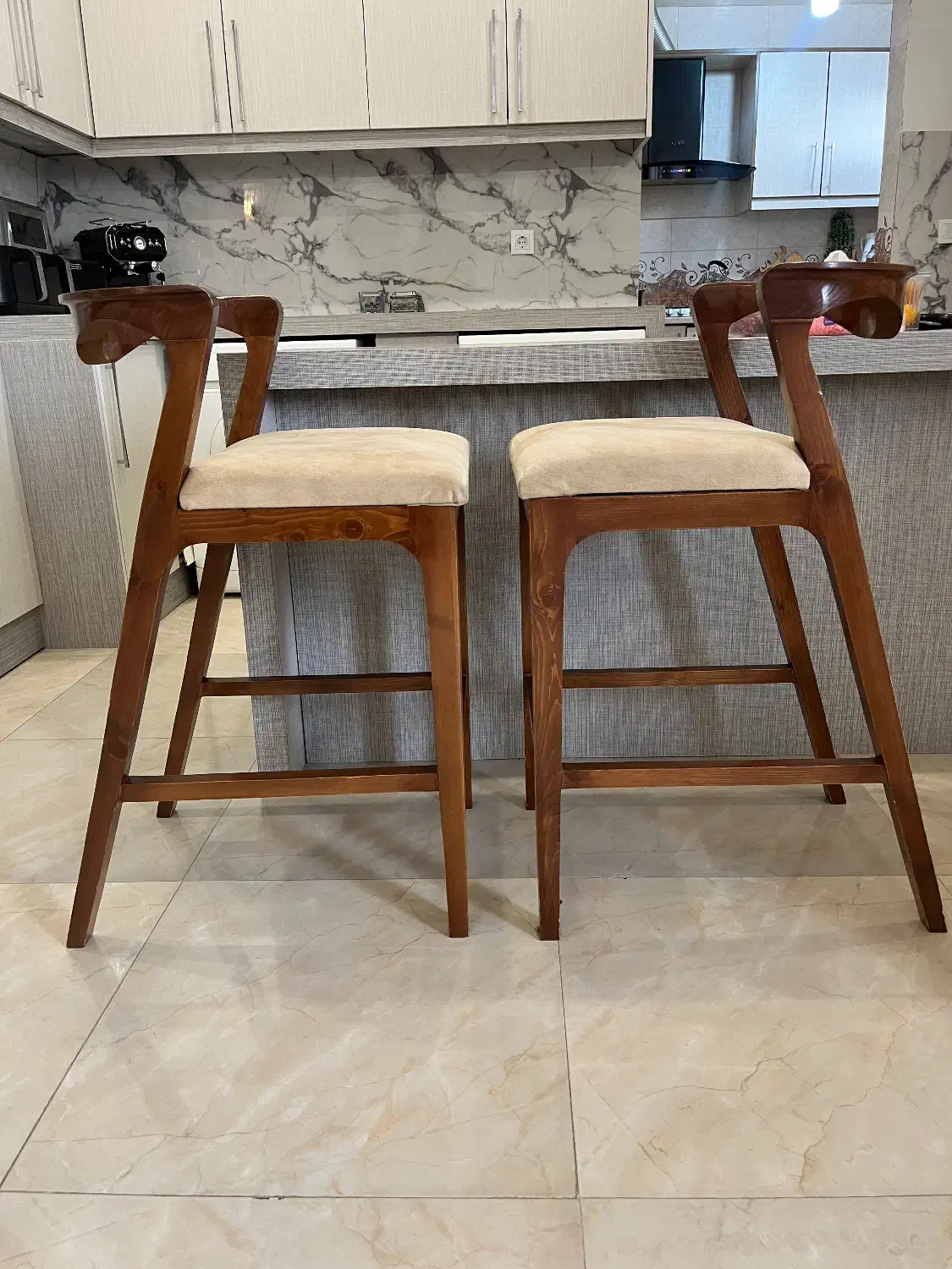 دو‌تا صندلی کانتر|میز و صندلی غذاخوری|آمل, |دیوار