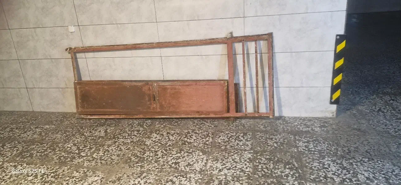 درب کارکرده د‌لنگه ویک شیر حمام|مصالح و تجهیزات ساختمان|شیراز, ابیوردی|دیوار