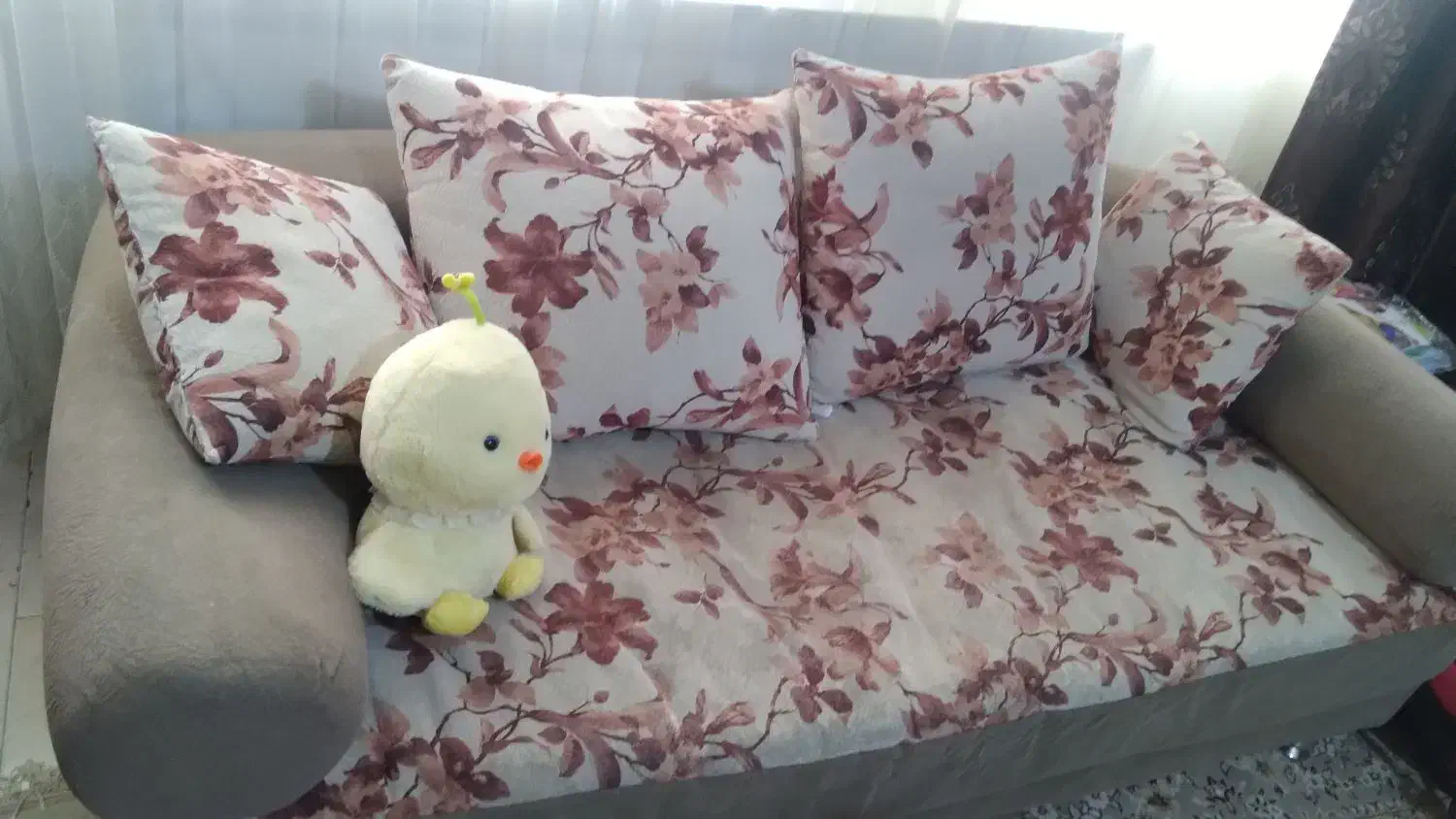 مبل راحتی ۷نفره|مبلمان خانگی و میز عسلی|گلبهار, شهر جدید گلبهار|دیوار