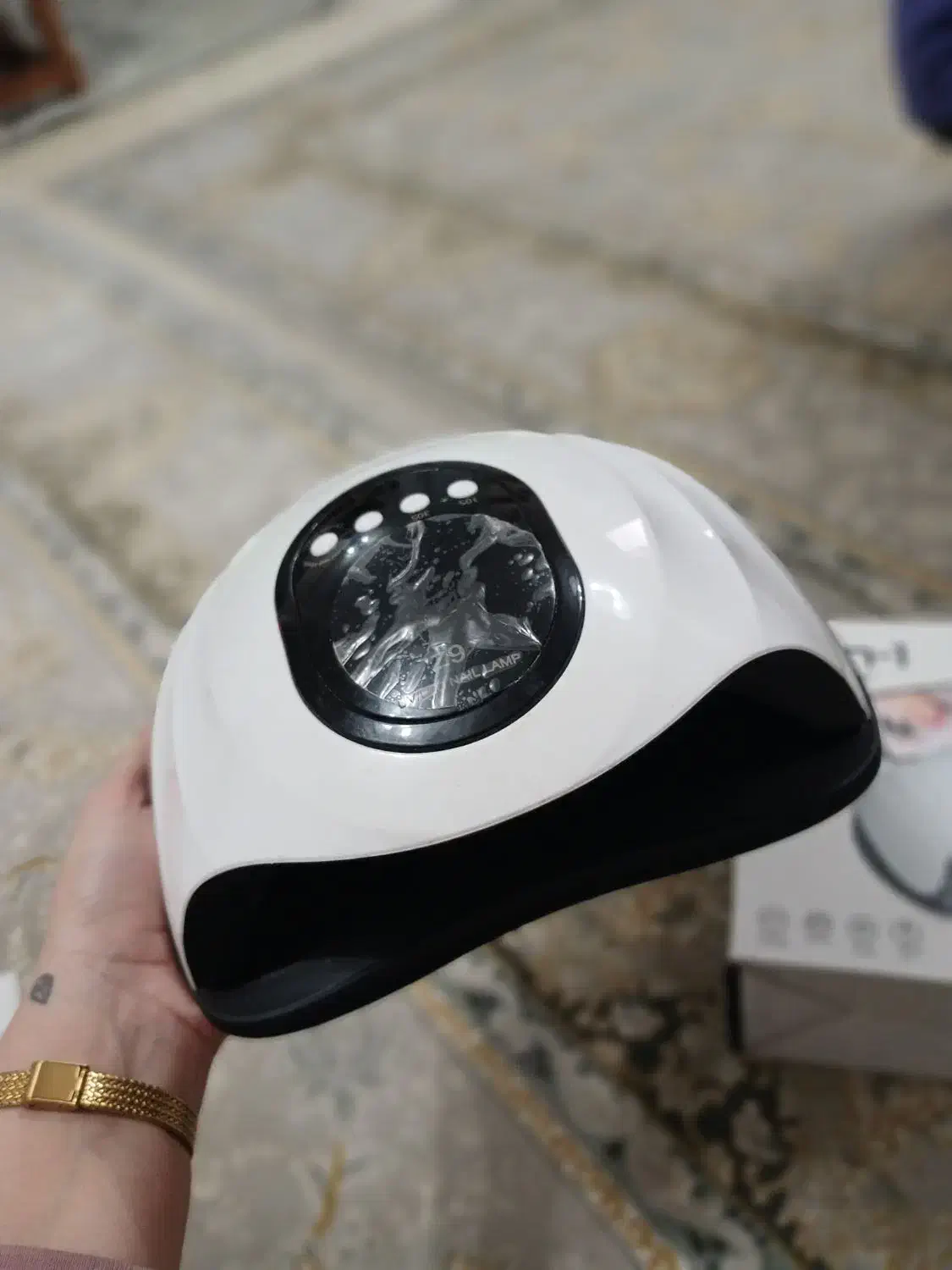 دستگاه کاشت ناخن|آرایشگاه و سالن‌های زیبایی|کیاشهر, |دیوار