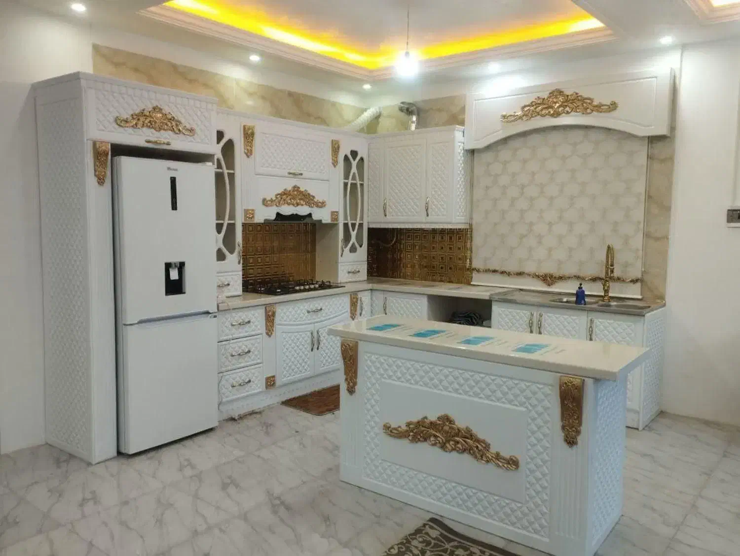 افتتاحیه فروشگاه کابینت/ممبران MDFهایگلاس54S|مصالح و تجهیزات ساختمان|کرمان, |دیوار