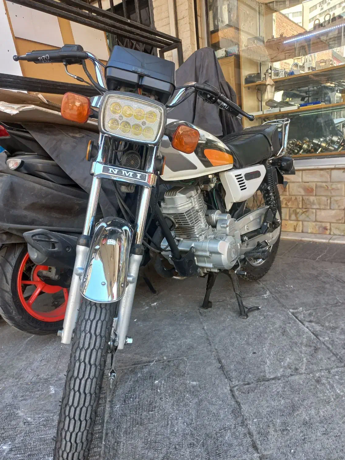 هندا نامی ۱۲۵|موتورسیکلت|تهران, اکباتان|دیوار