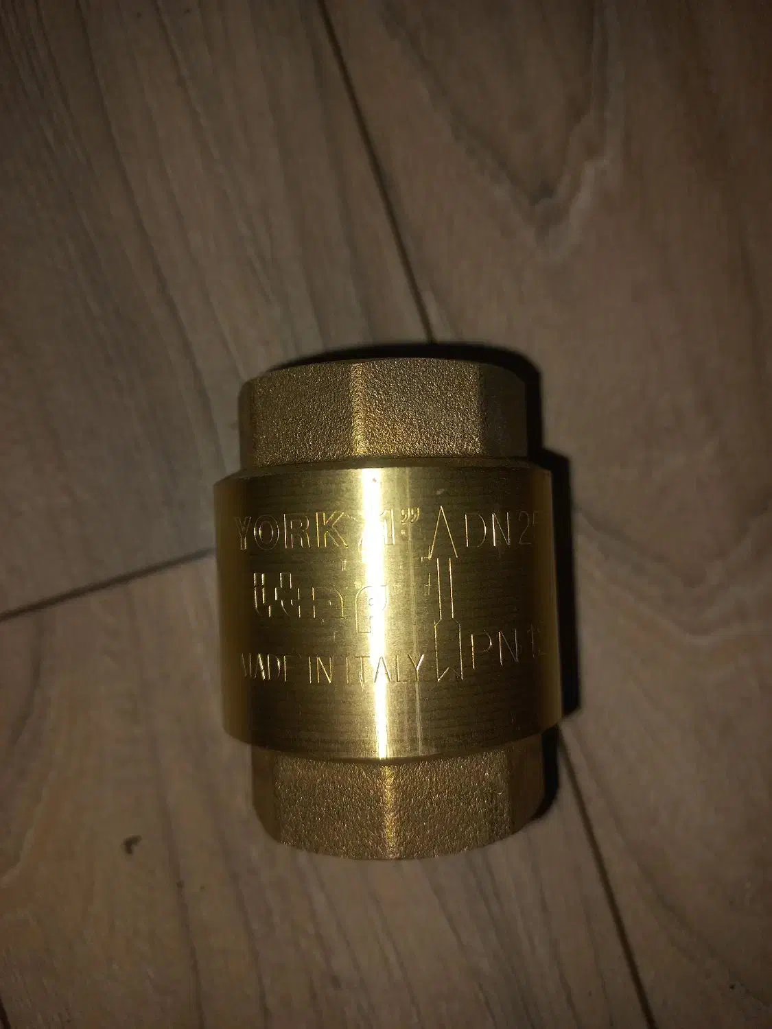 شیر یکطرفه یک اینچ یورک DN25 تعداد 4|عمده‌فروشی|رشت, شهرک قدس|دیوار