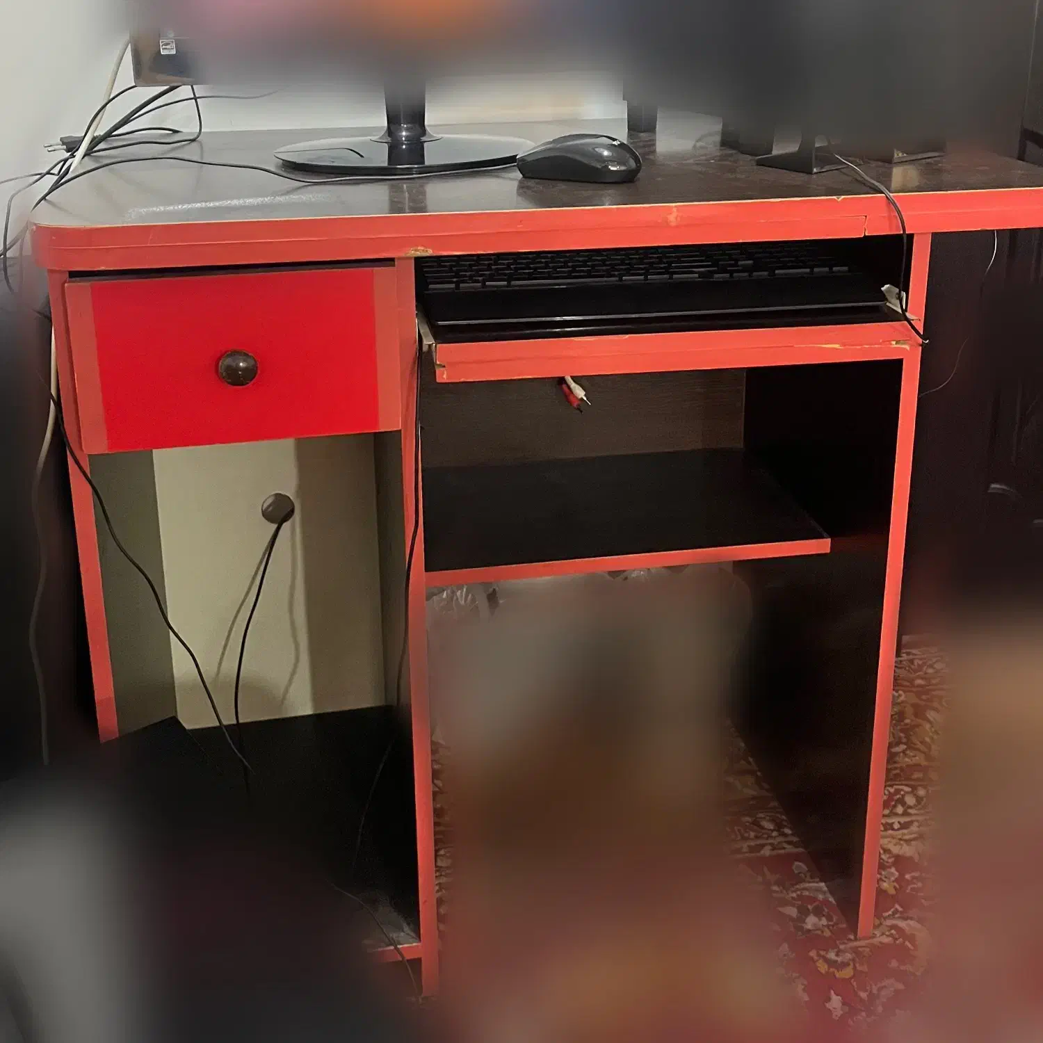 میز کامپیوتر|میز تحریر و کامپیوتر|رشت, جانبازان|دیوار