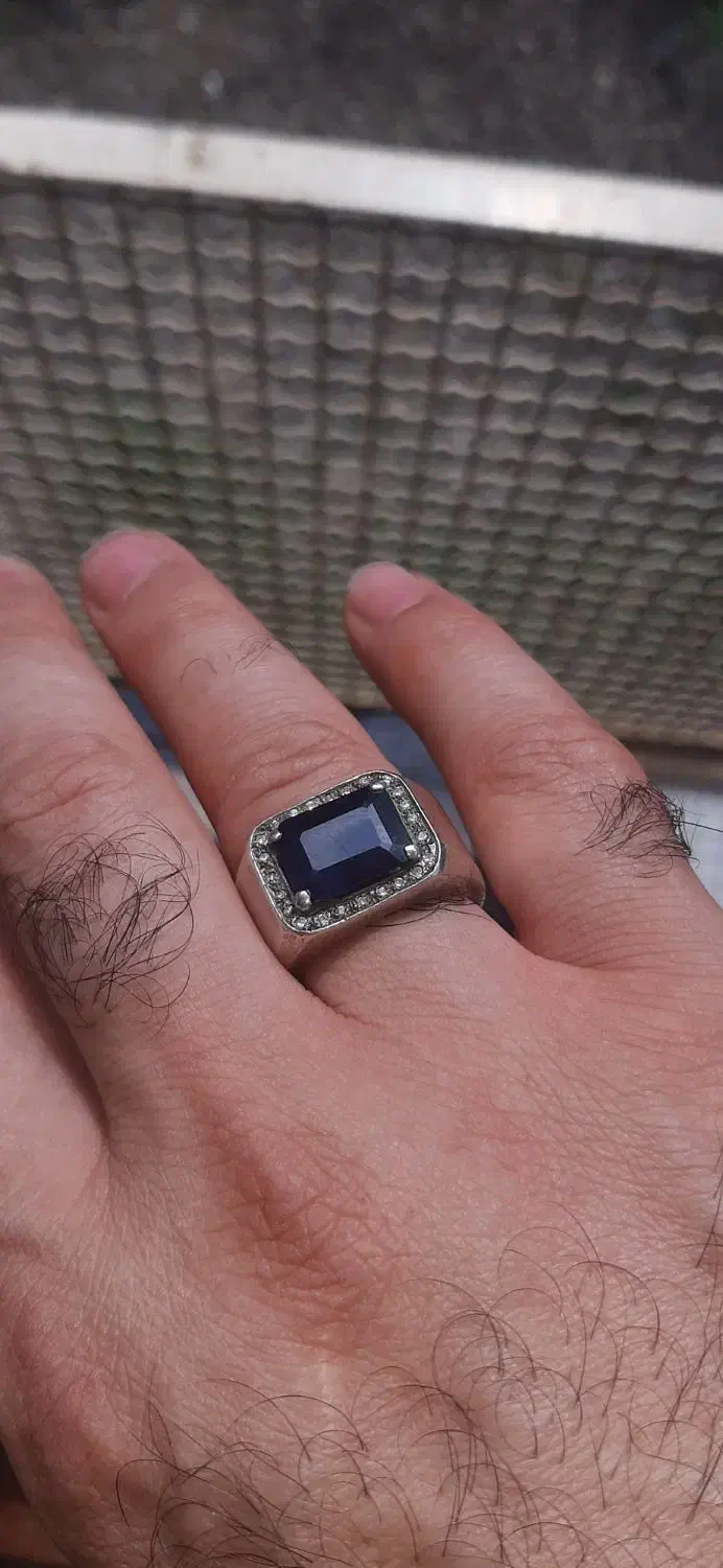 انگشتر نقره .با نگین یاقوت کبود اصل دور برلیان اصل|جواهرات|رشت, معلولین|دیوار