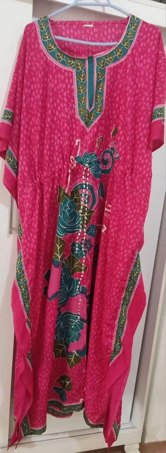 لباس بلند مناسب مسافرت و ساحل|لباس|مهاباد (آذربایجان غربی), |دیوار